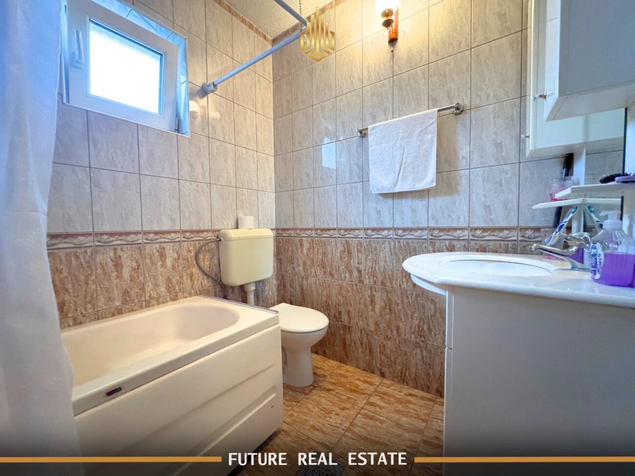 Casa in vendita – 6 camere da letto – Fushë Kosovë – Via tahir zemaj