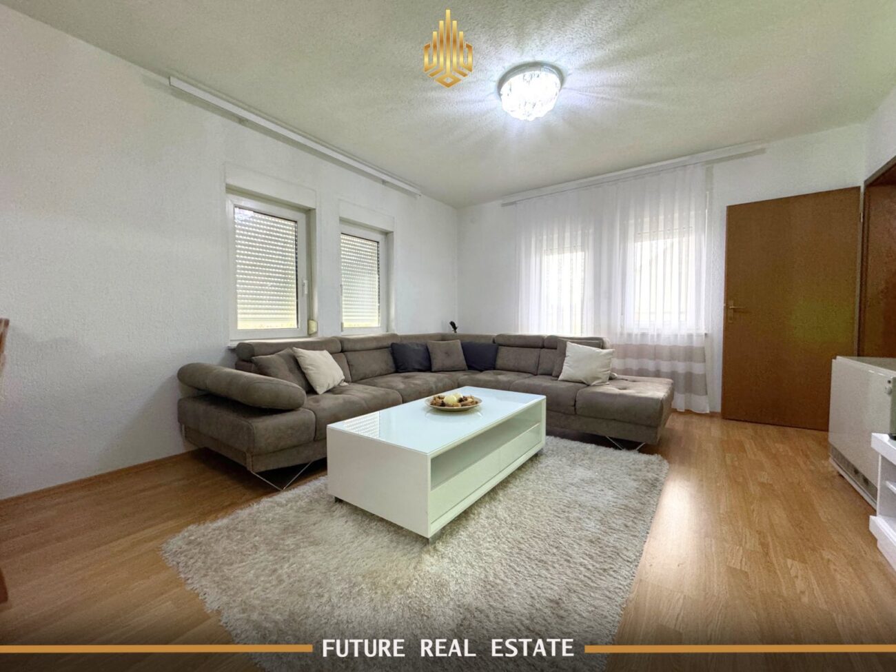 Casa in vendita – 6 camere da letto – Fushë Kosovë – Via tahir zemaj