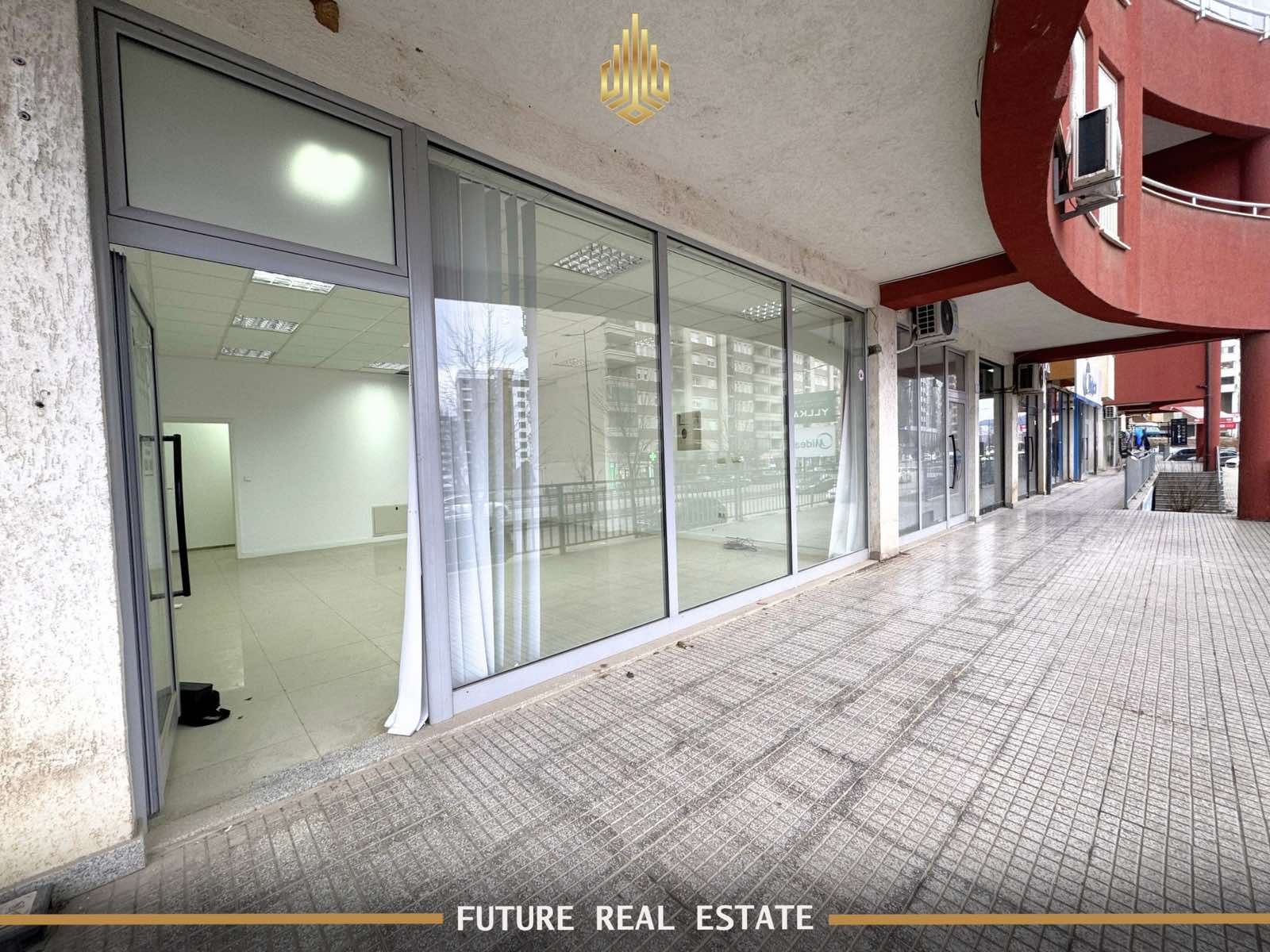 Locale commerciale in affitto – Prishtinë – Rruga c