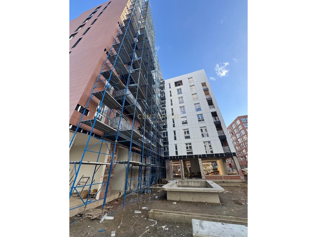 Shitet apartament 2+1 bulevardi i ri