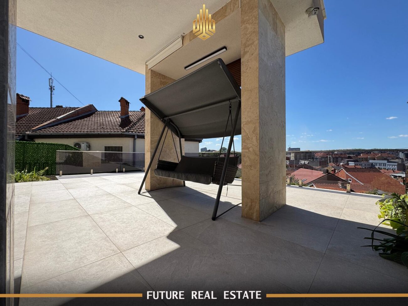 Maison à vendre – Exclusive – Prishtinë – Velani – Vue sur le centre-ville