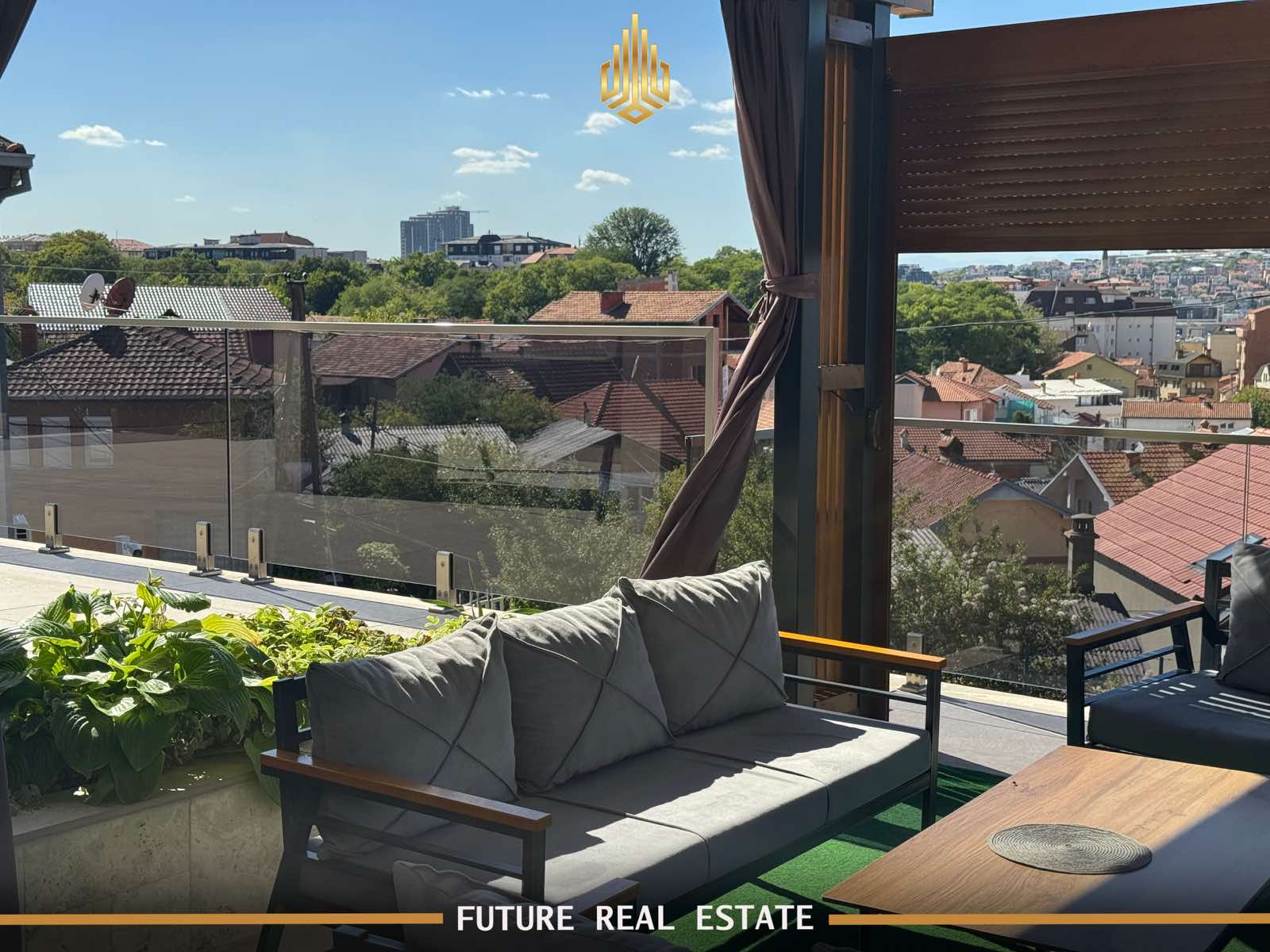 Maison à vendre – Exclusive – Prishtinë – Velani – Vue sur le centre-ville