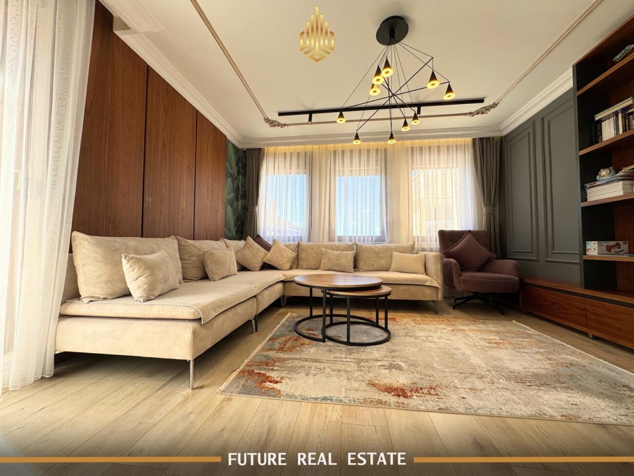 Maison à vendre – Exclusive – Prishtinë – Velani – Vue sur le centre-ville