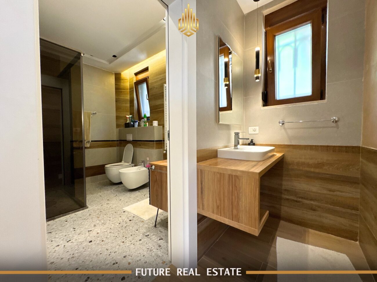 Maison à vendre – Exclusive – Prishtinë – Velani – Vue sur le centre-ville