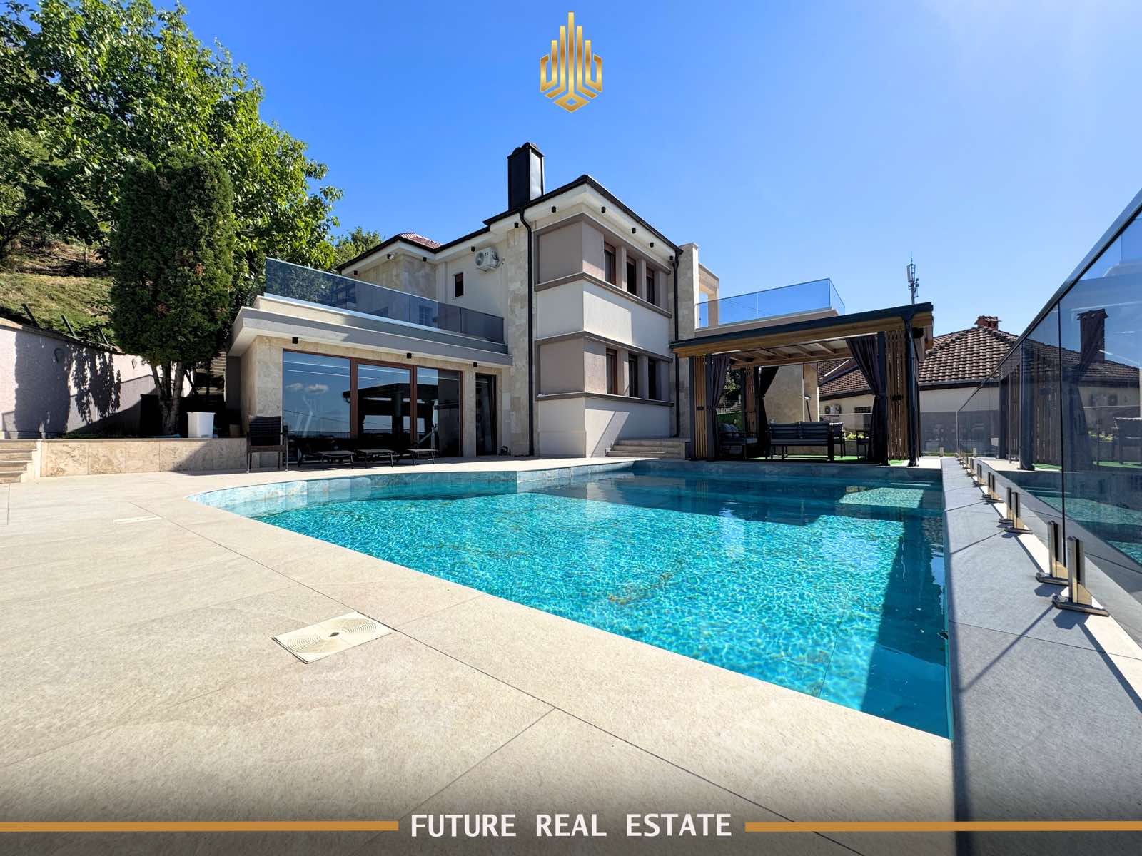 Maison à vendre – Exclusive – Prishtinë – Velani – Vue sur le centre-ville