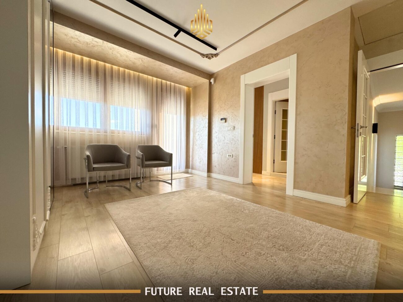 Maison à vendre – Exclusive – Prishtinë – Velani – Vue sur le centre-ville