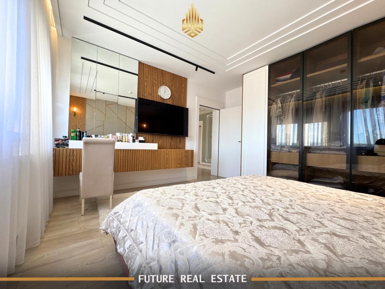 Maison à vendre – Exclusive – Prishtinë – Velani – Vue sur le centre-ville