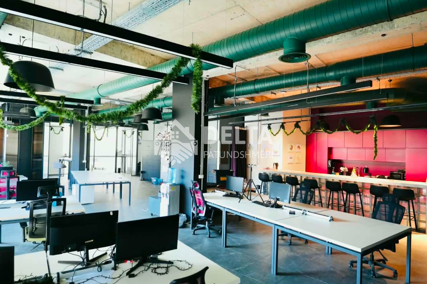 Office for rent in the center
