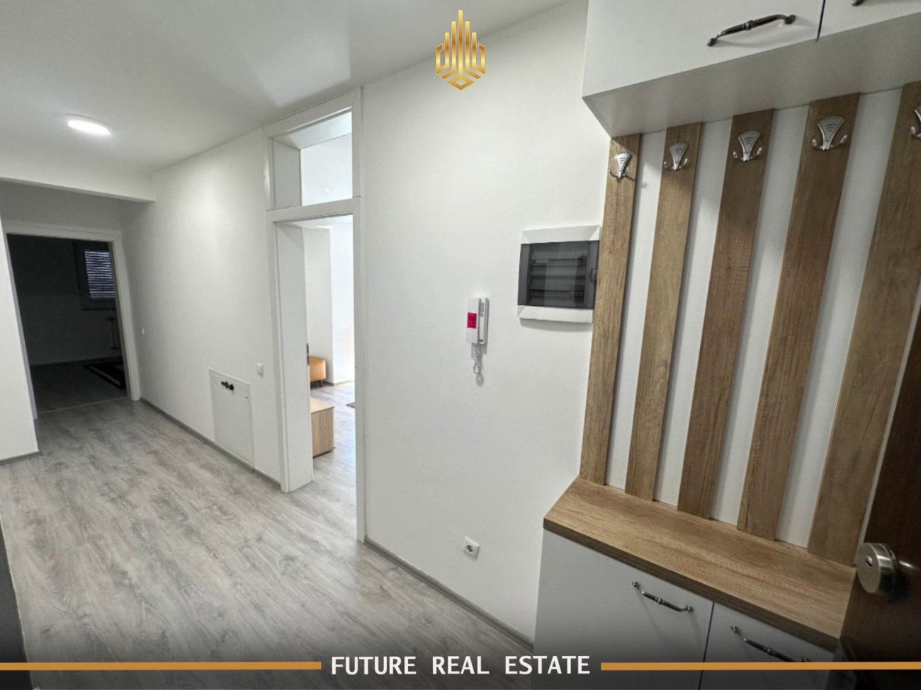 Apartamento en alquiler – 3 habitaciones – Prishtinë – Barrio spital – Calle Muharrem fejza, muratori