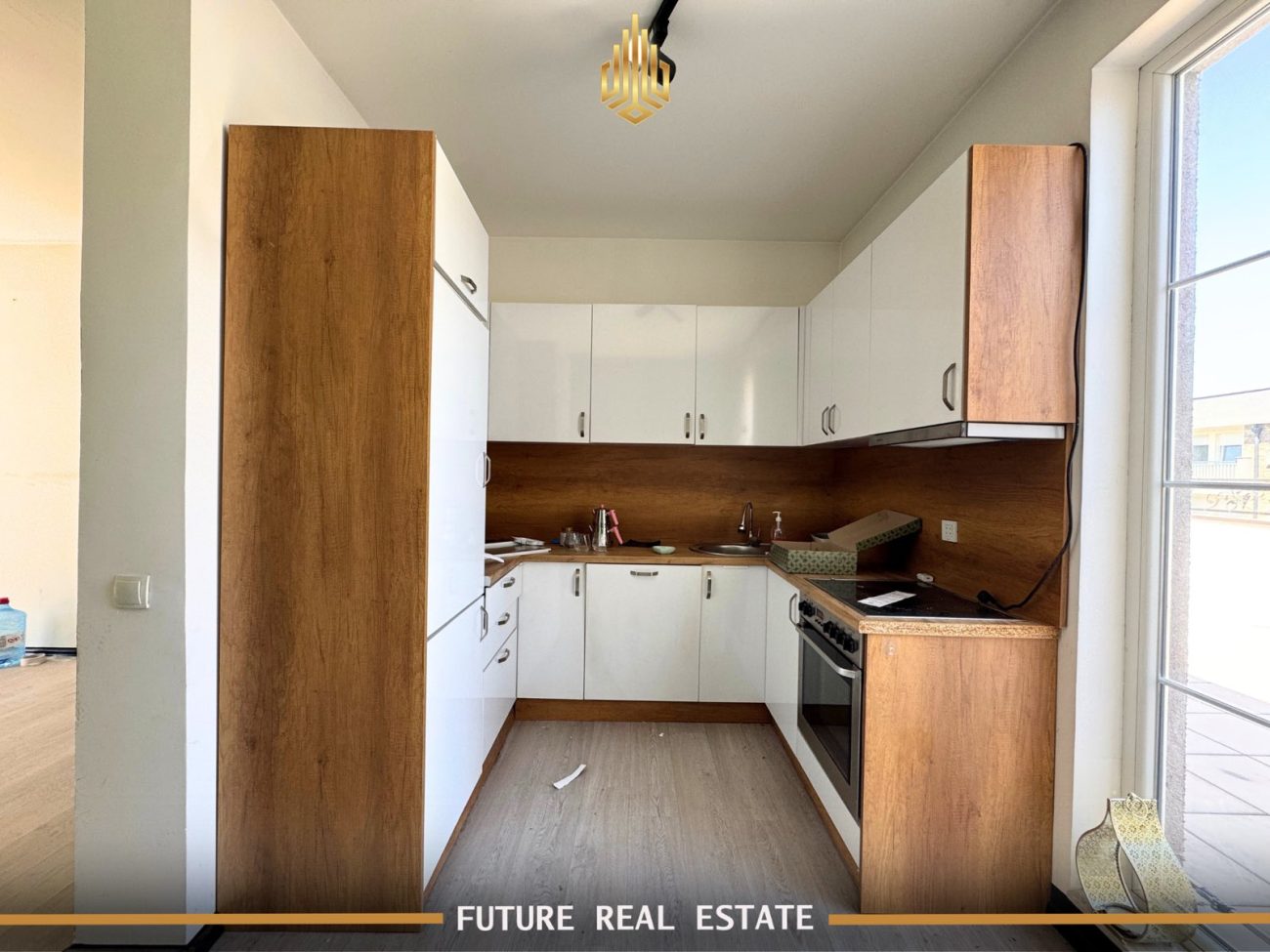 Penthouse en location – 3 chambres – Fushë Kosovë près du quartier eliza