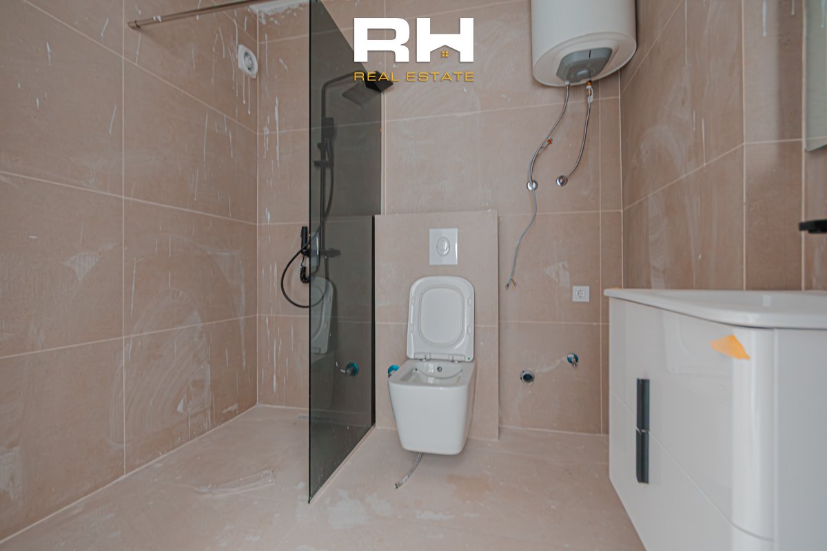 Appartement de 66,6m² à #vente sur rruga a (4)