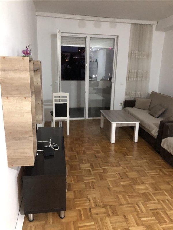 Appartement à louer centre - +383 48 311 116 agjencioni max