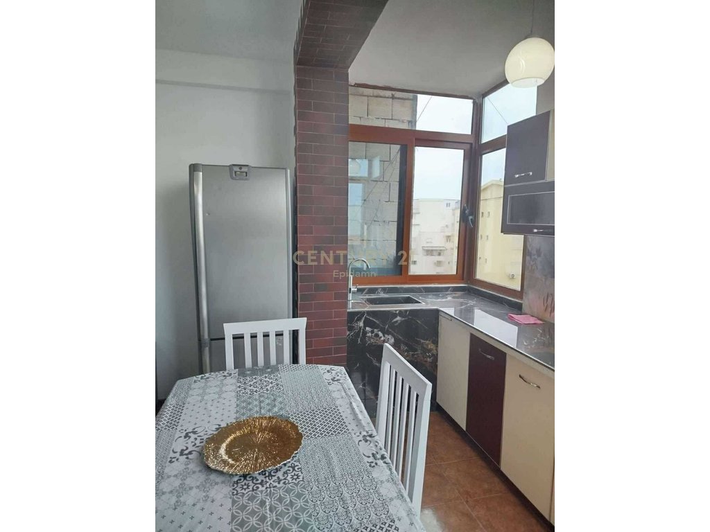 Appartement à louer 1+1 à plage iliria, durres!