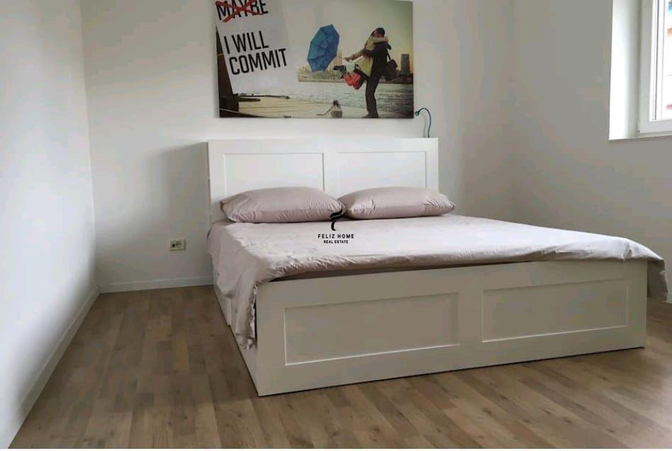 Appartement à louer 1+1 rue d'elbasanit 62 000 leke