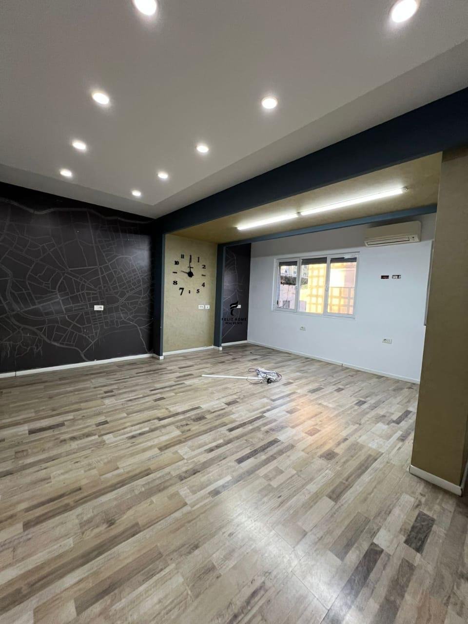 Apartment for rent 110 square meters willson building 140,000 leke