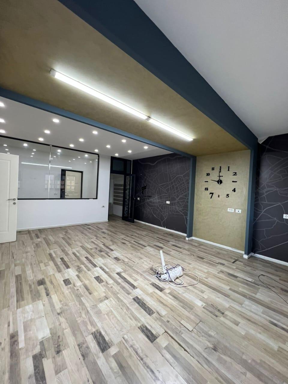 Apartment for rent 110 square meters willson building 140,000 leke (4)