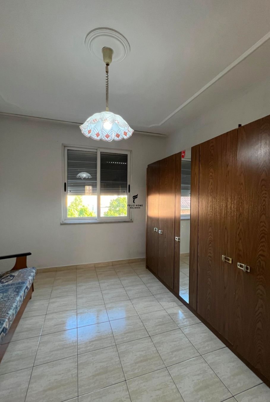 Apartament me qera 2+1 pazari i ri 50.000 leke (4)