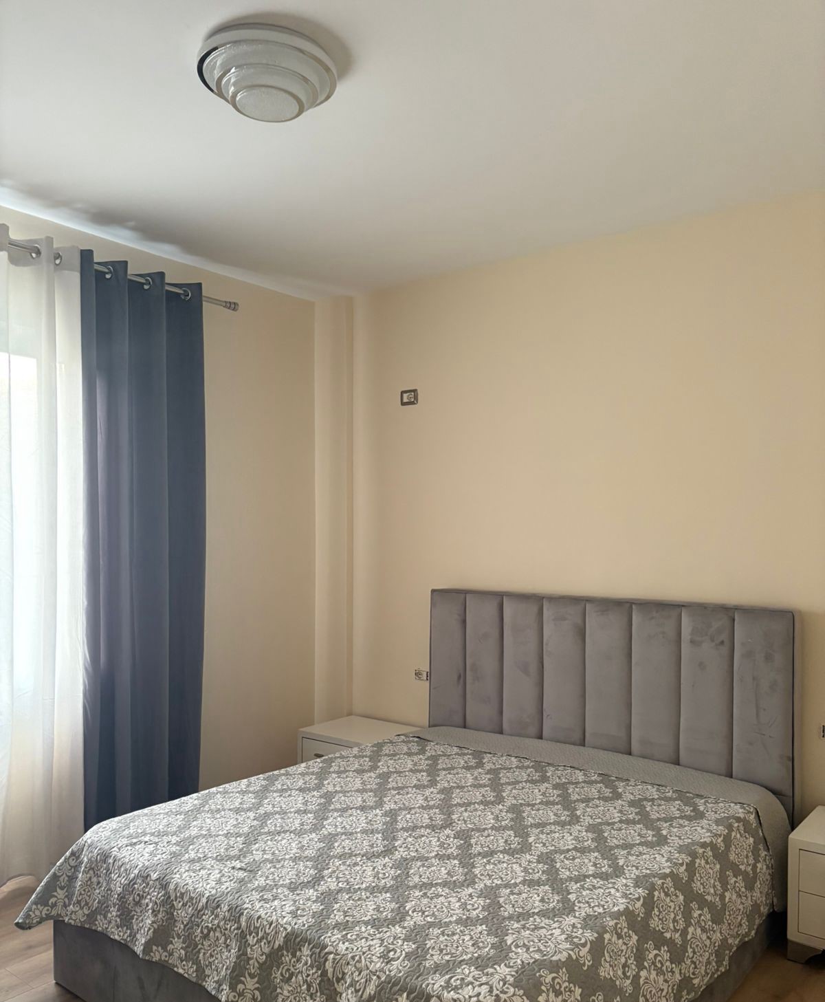 Aluguel | apartamento 2 + 1 | rruga e elbasanit | 700 €/mês