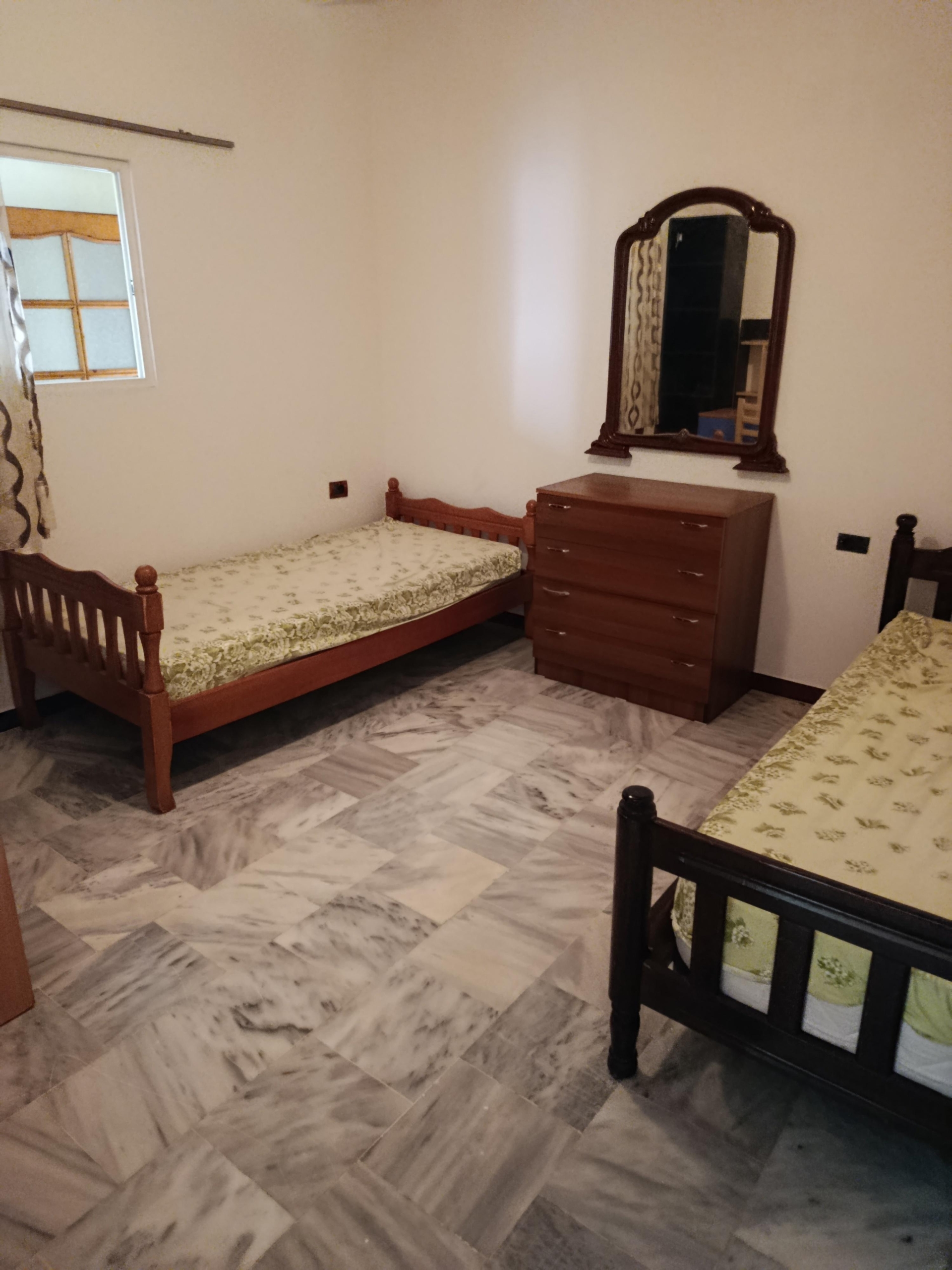 Qera | shtëpi private 2 + 1 | kodra e priftit | 370 €/muaj