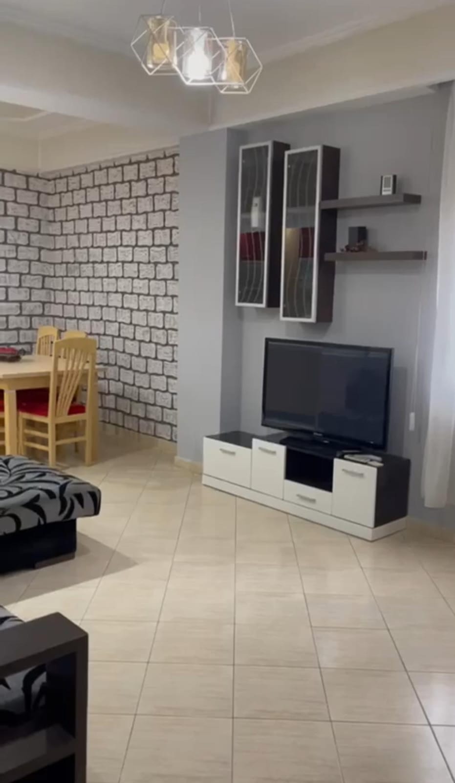 Affitto | appartamento 2 + 1 | rruga e kavajës | 600 €/mese