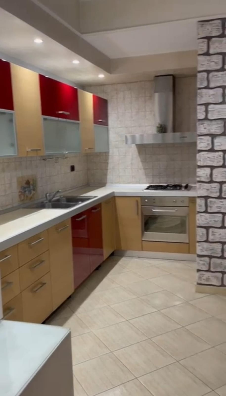 Affitto | appartamento 2 + 1 | rruga e kavajës | 600 €/mese