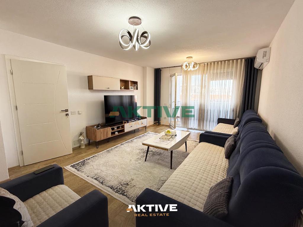 Apartment in the center (3)