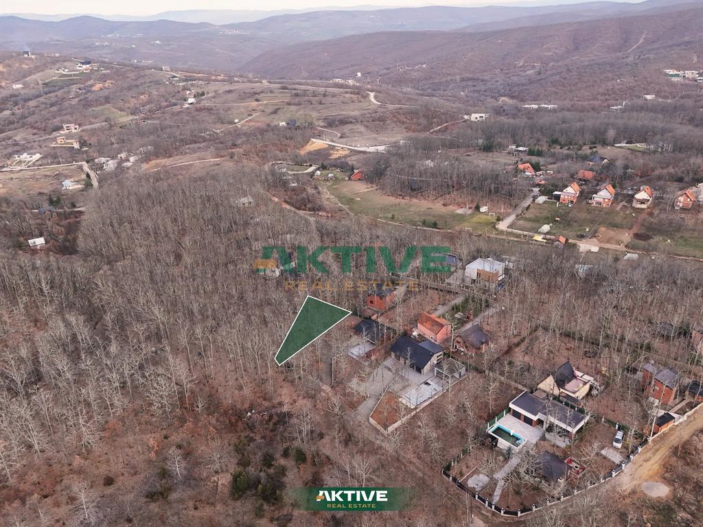 Parcelë në makresh të epërm