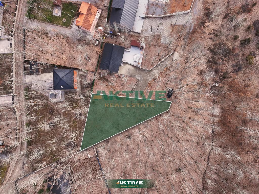 Parcelë në makresh të epërm