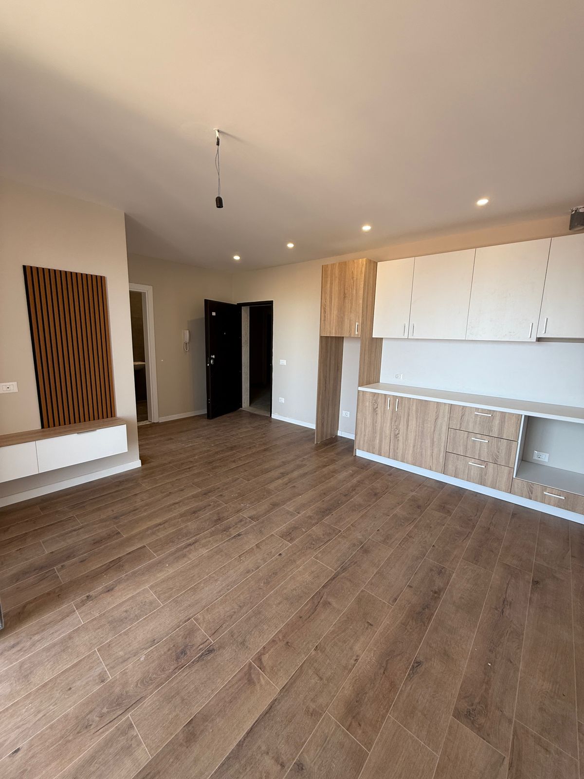 Apartment zum verkauf 1+1 bei hotel flower