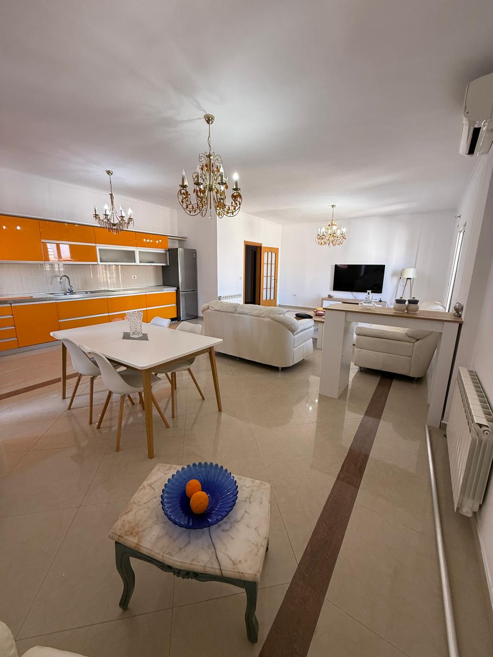 Aluguel apartamento 2+1 somente kazazi durres