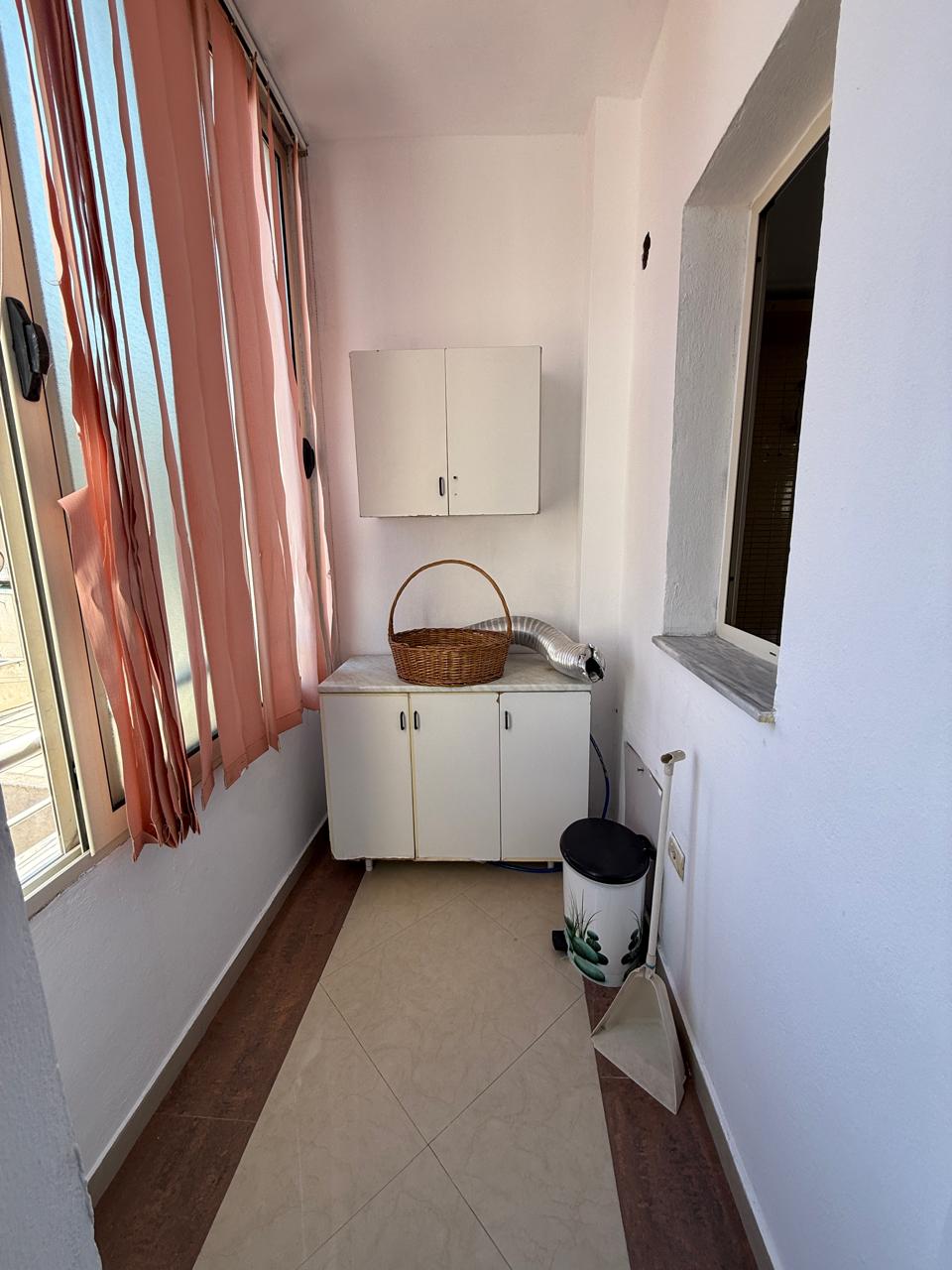 Appartamento in vendita 2+1 vicino kazazi durres