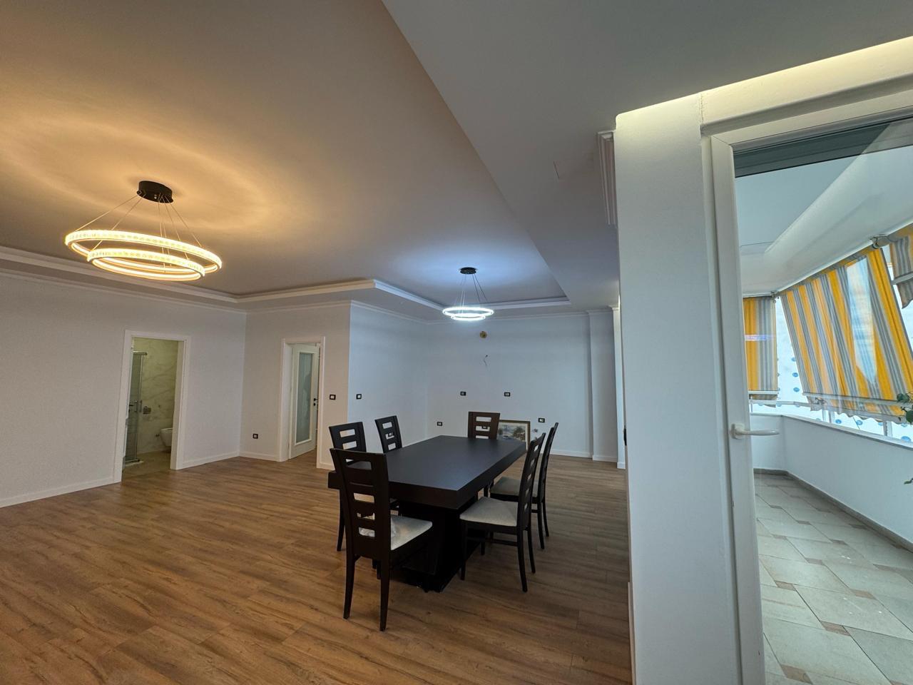 Piso en venta 2+1 en calle port