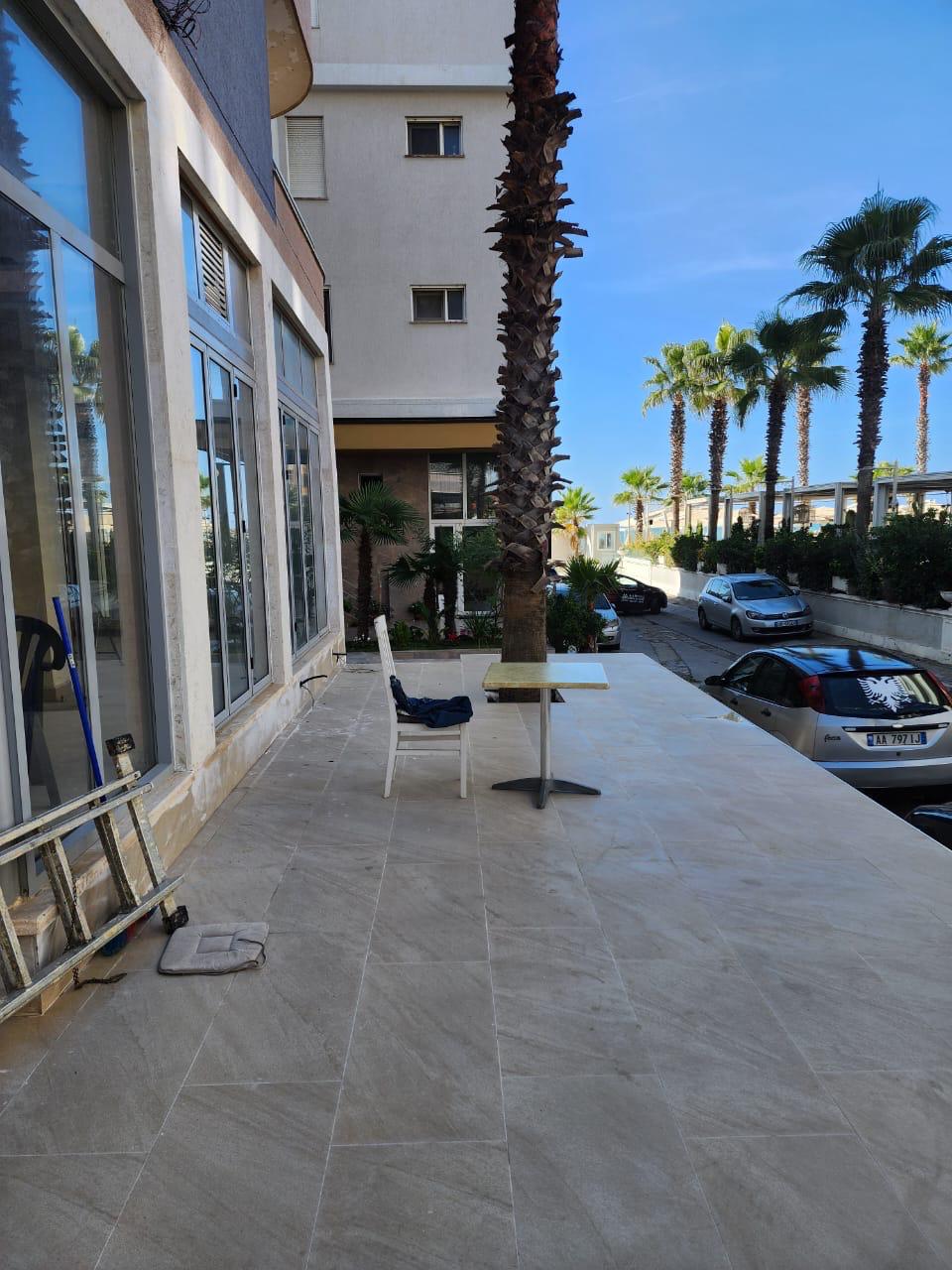Local à venda plzh durres zona hotel palace