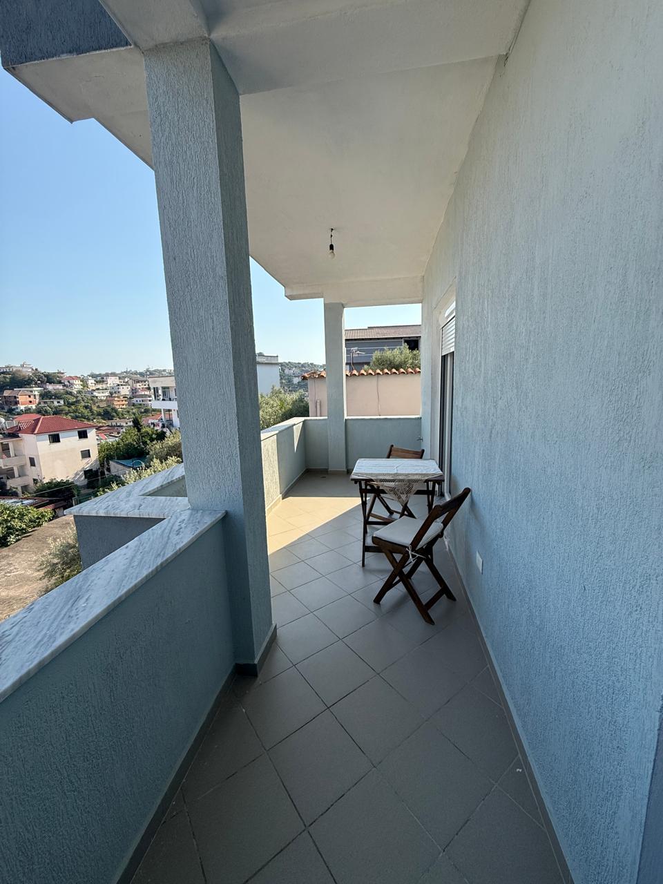 Shitet vile tek zona spitalit durres