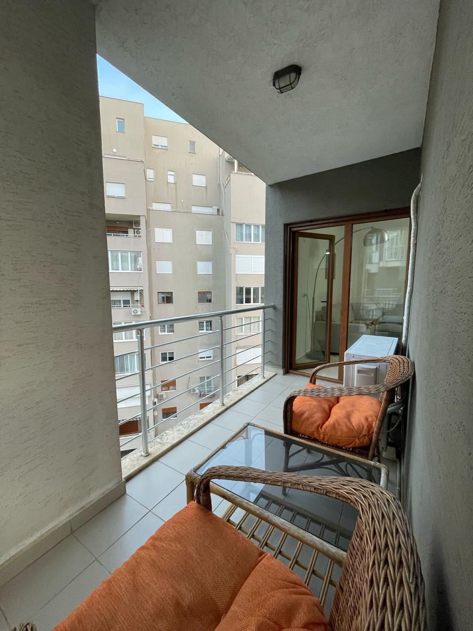 Loué appartement 2+1 vollga durres