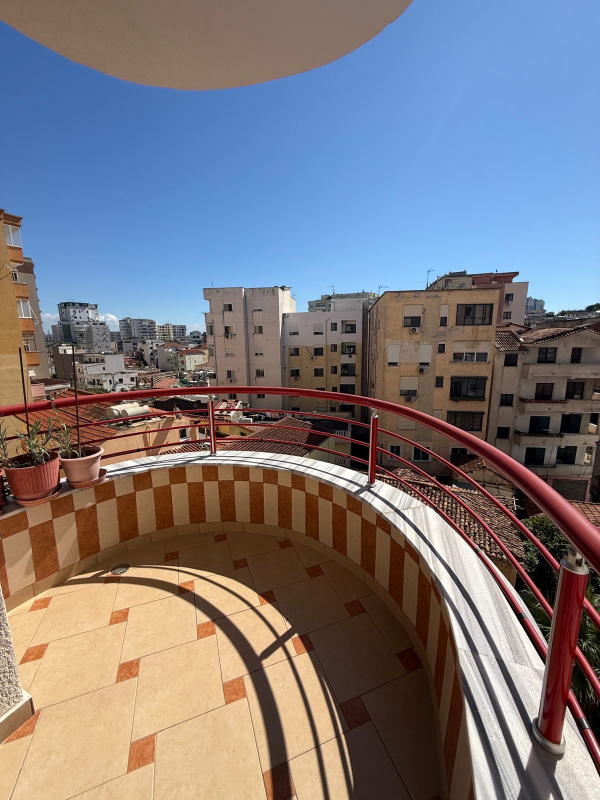 Apartment zu verkaufen 3+1 gerichtsbereich