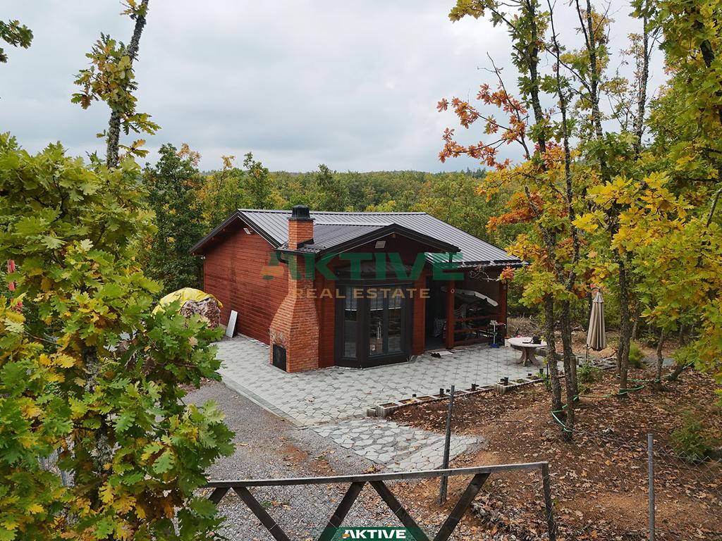 Maison à makresh të epërm