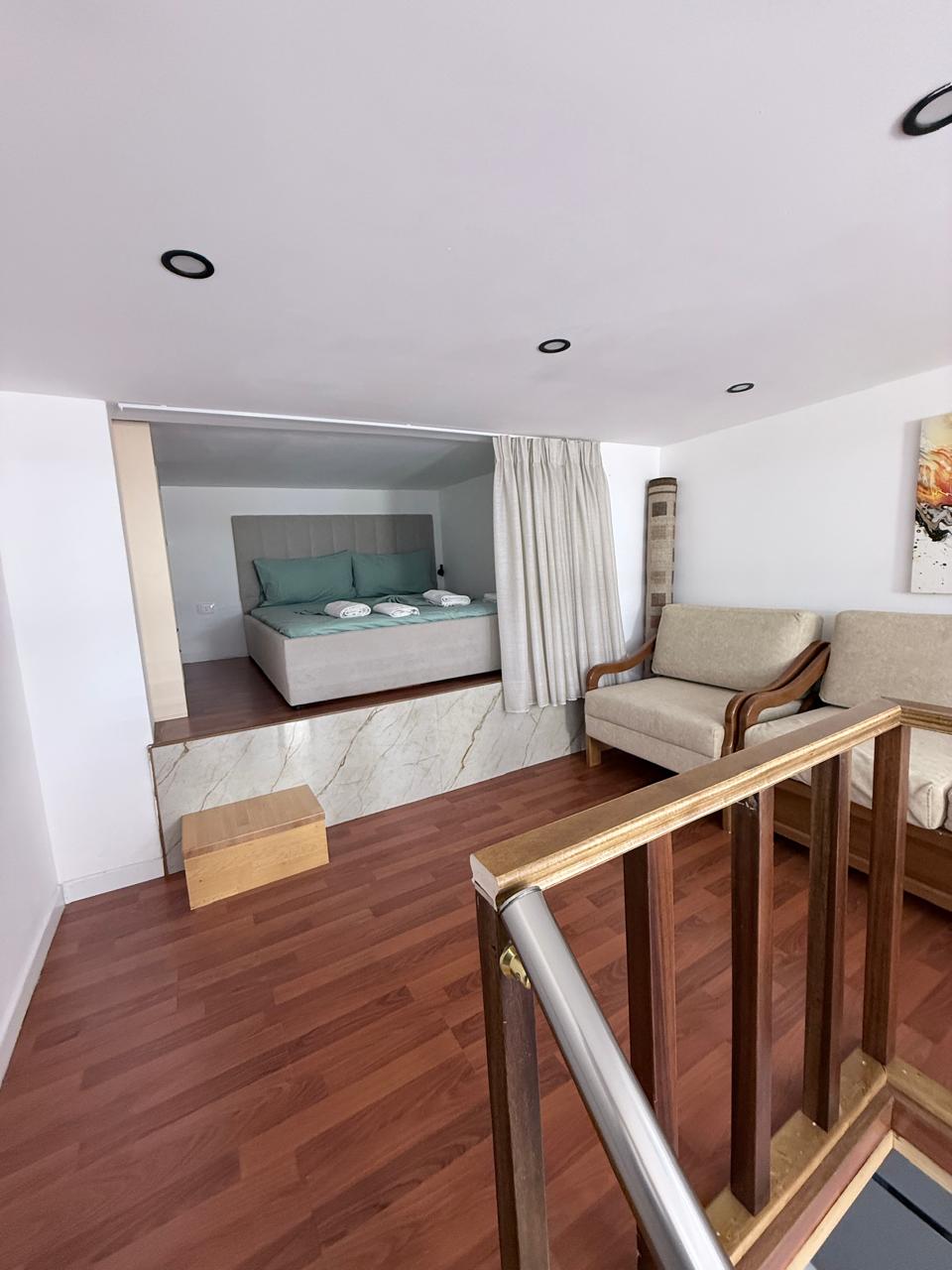 Appartamento duplex in affitto zona plazhit