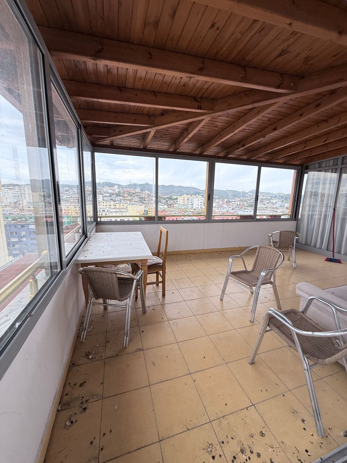 Apartamento 2+1 para alugar perto de vala park