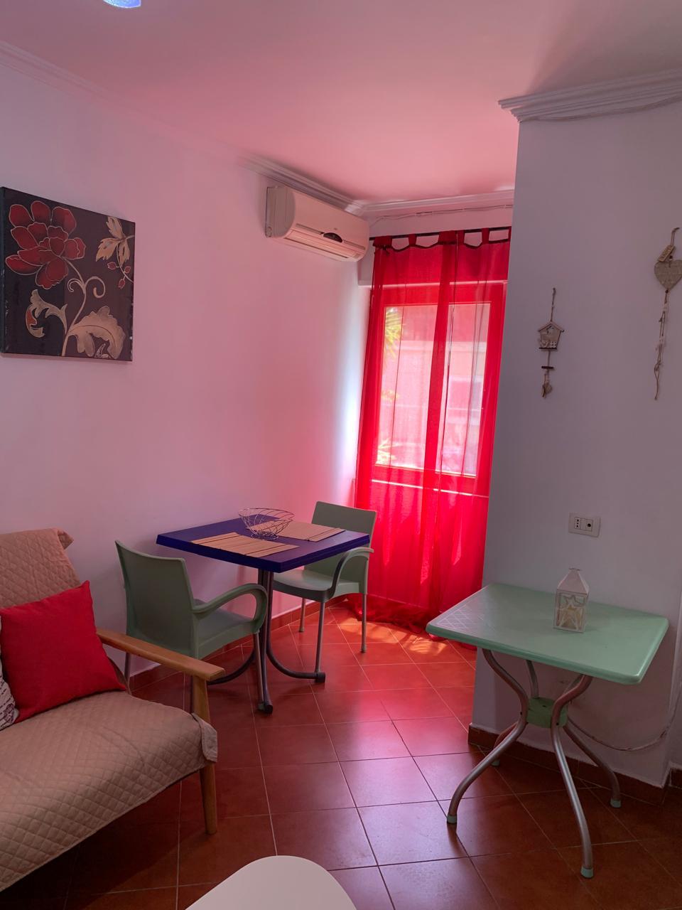 Jepet me qera apartament 2+1 zona golem