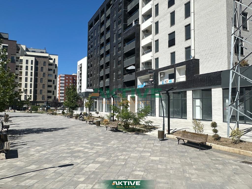 Commercial space in gëzimi 4 (4)