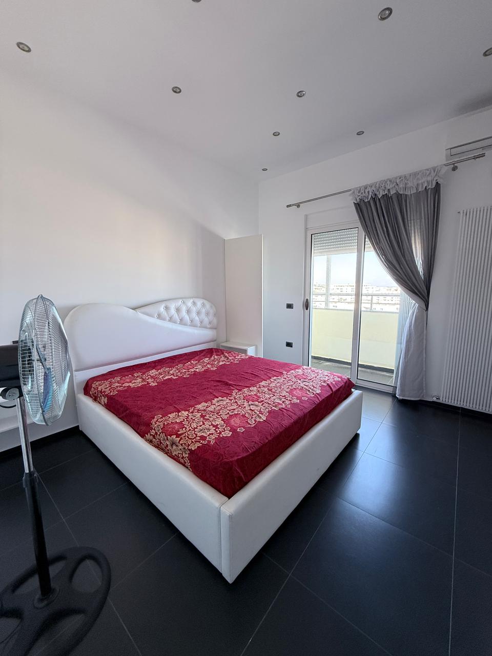 Apartamento à venda 2+1+2 rua portit