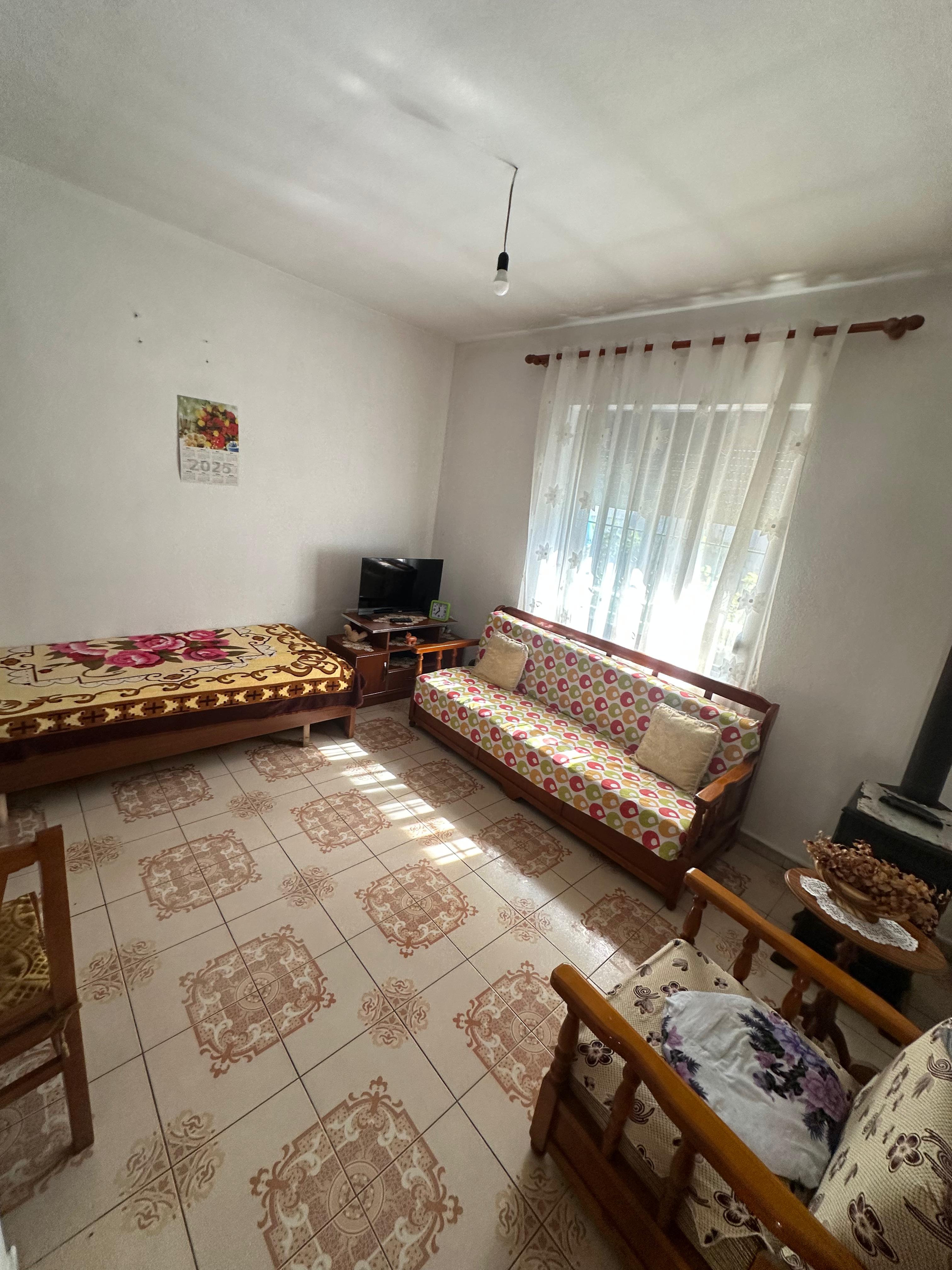 Shitet shtepi private, ish kenete, durres