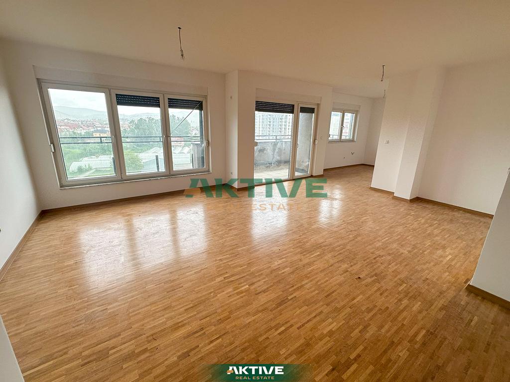Penthouse im fidanishtja-komplex