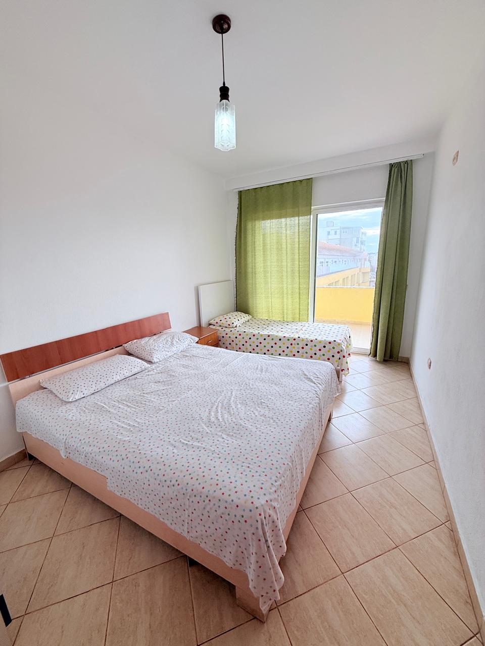 Appartement 2+1+2 à vendre près de pelikan plage Durrës