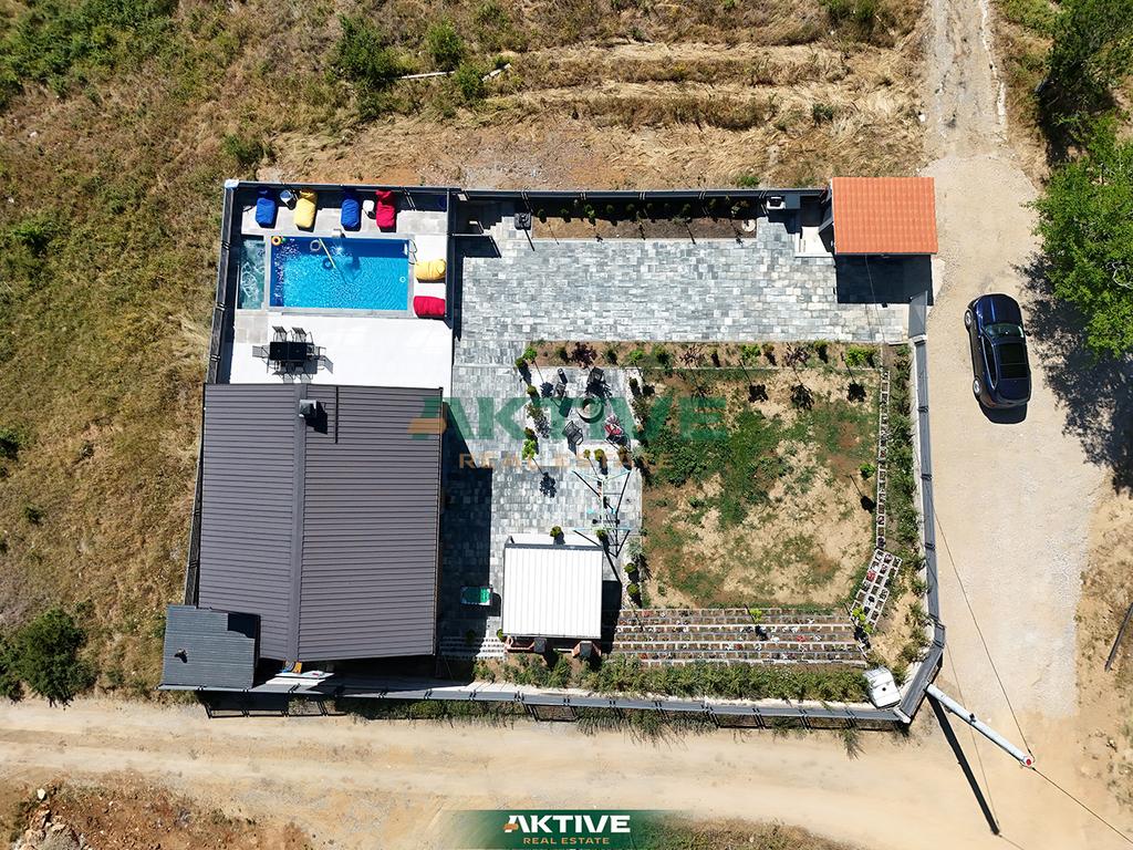 Villa à makresh i epërm