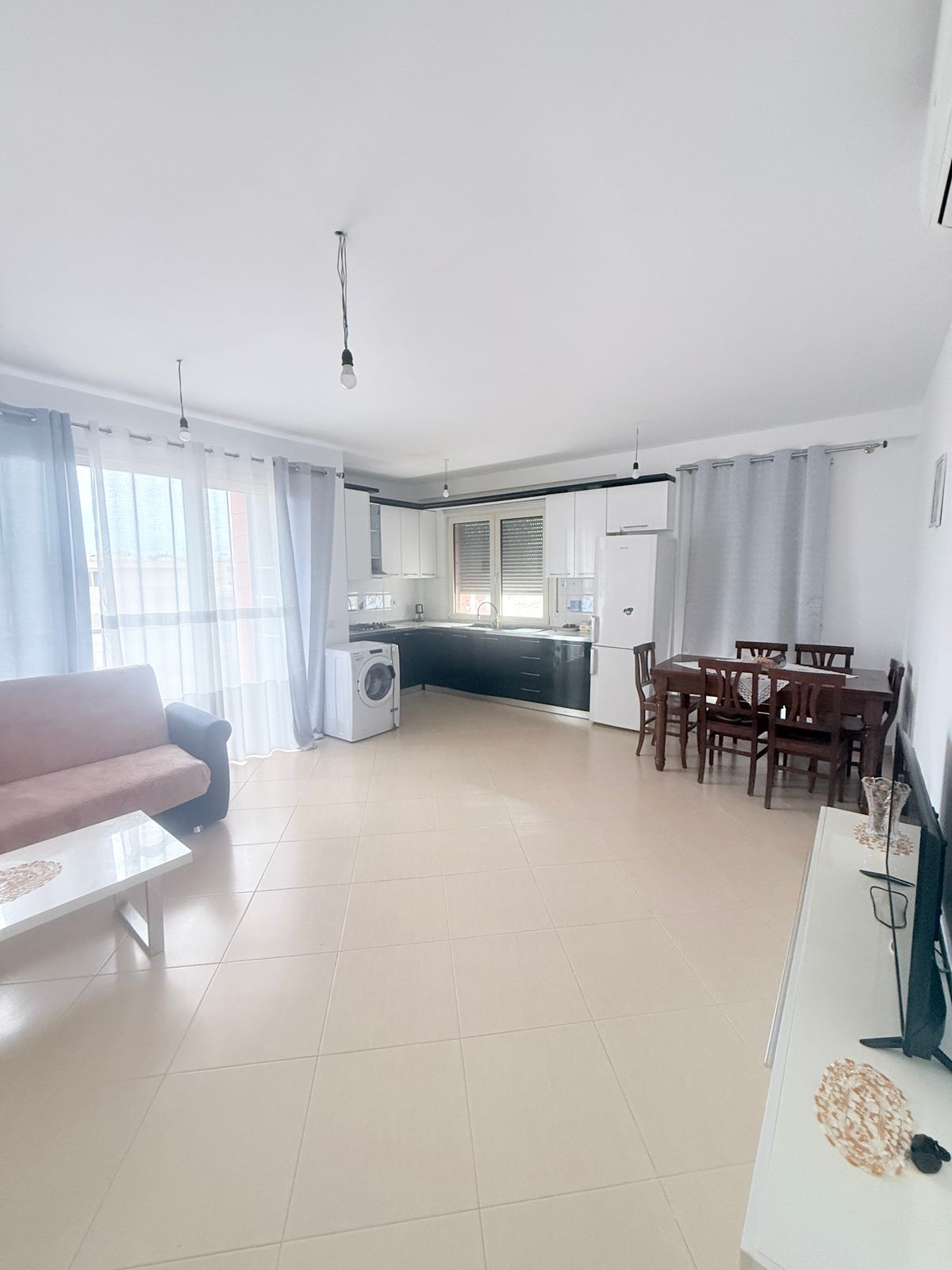 Appartement à vendre 3+1+2 + cave au port view bridge durres