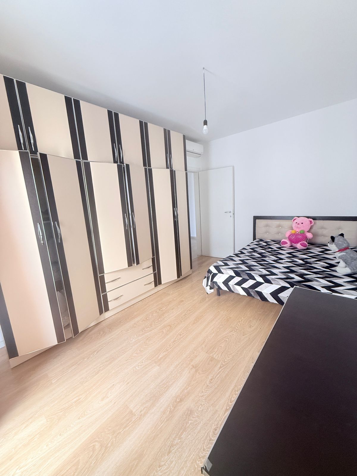 Appartement à vendre 3+1+2 + cave au port view bridge durres