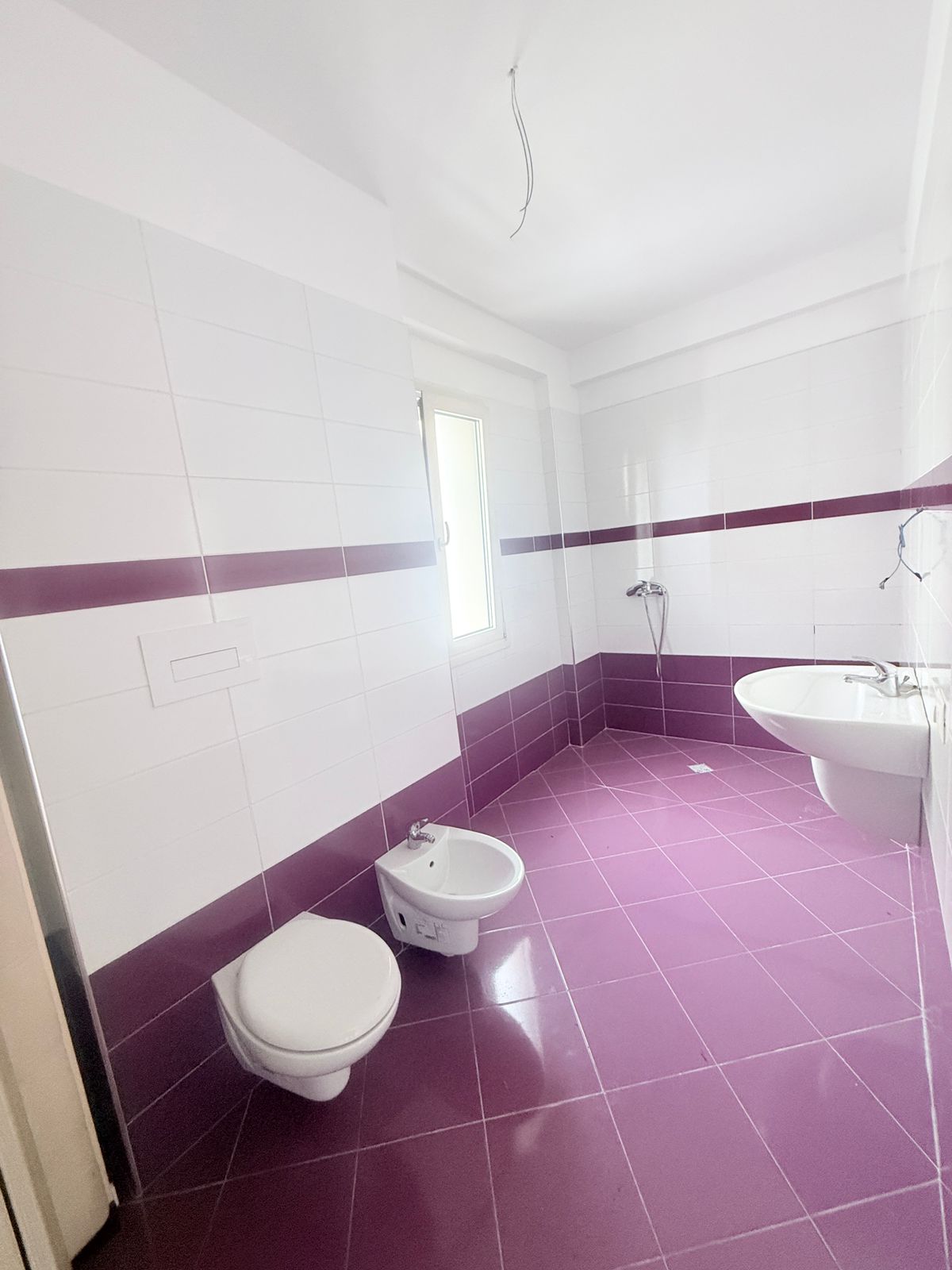 Appartement à vendre 3+1+2 + cave au port view bridge durres