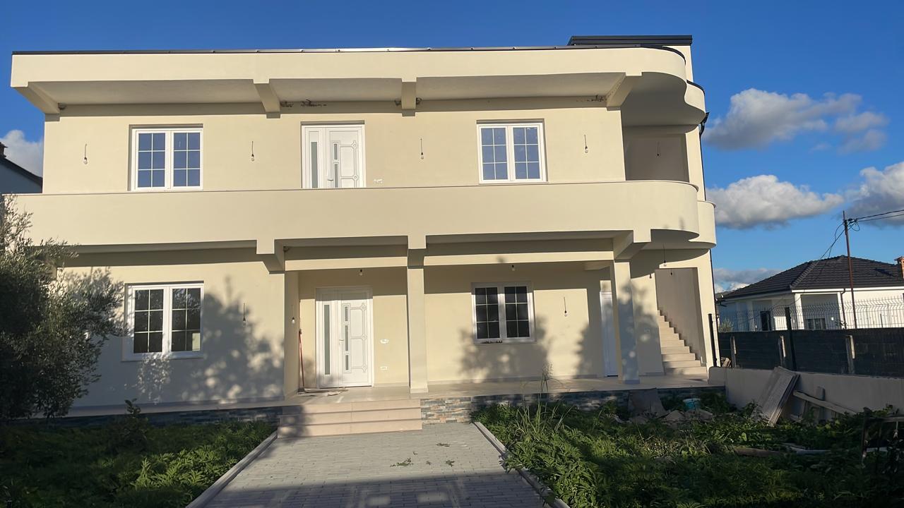 Villa en venta qerret